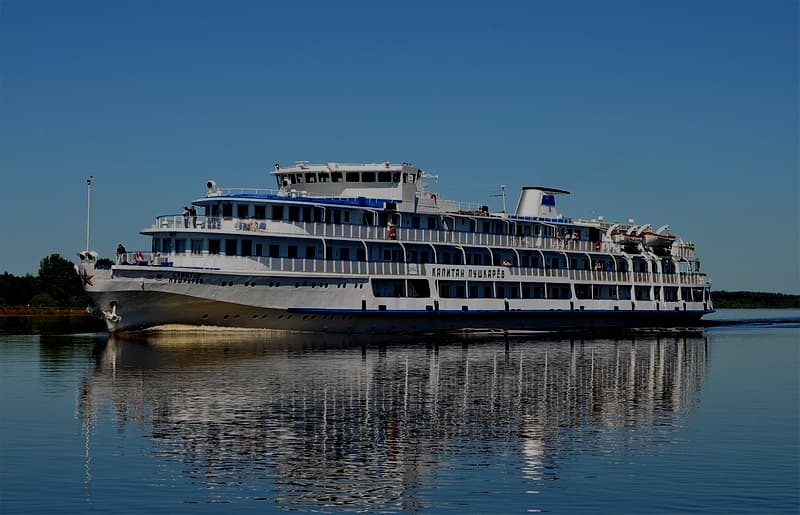 bghttps://blog.riverbook.ru/wp-content/uploads/2026/04/boat-photo-30.jpg