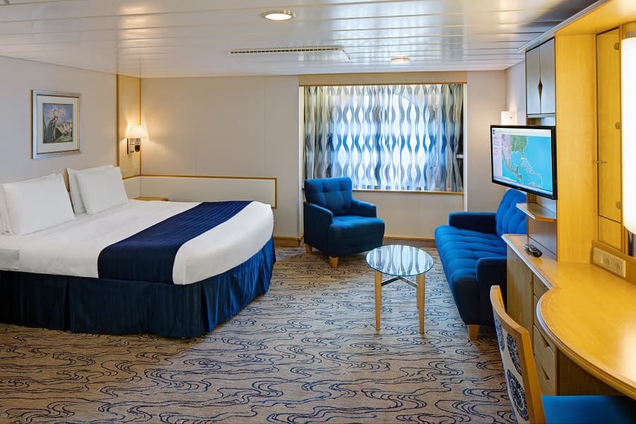Каюта «С окном Ultra Spacious Ocean View Stateroom (1K)» — лайнер «Navigator of the Seas»
