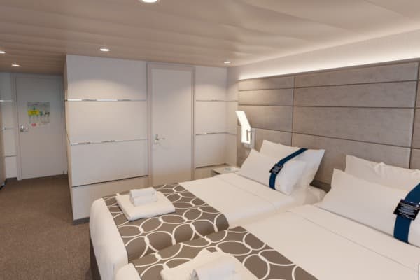 Каюта «Сьют Duplex Yacht Club (YCD)» — лайнер «MSC World Europa», фото 2