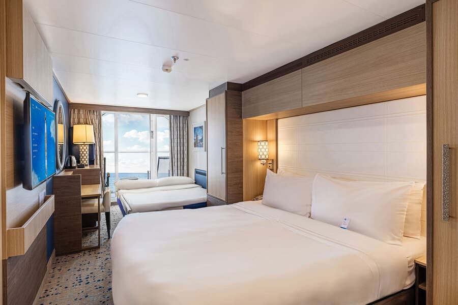 Каюта «С балконом Ocean View Balcony (1D)» — лайнер «Spectrum of the Seas»