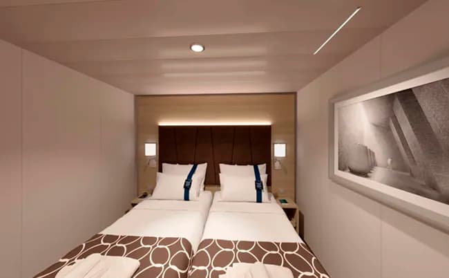 Каюта «Сьют без окна Yacht Club (YIN)» — лайнер «MSC World Europa»