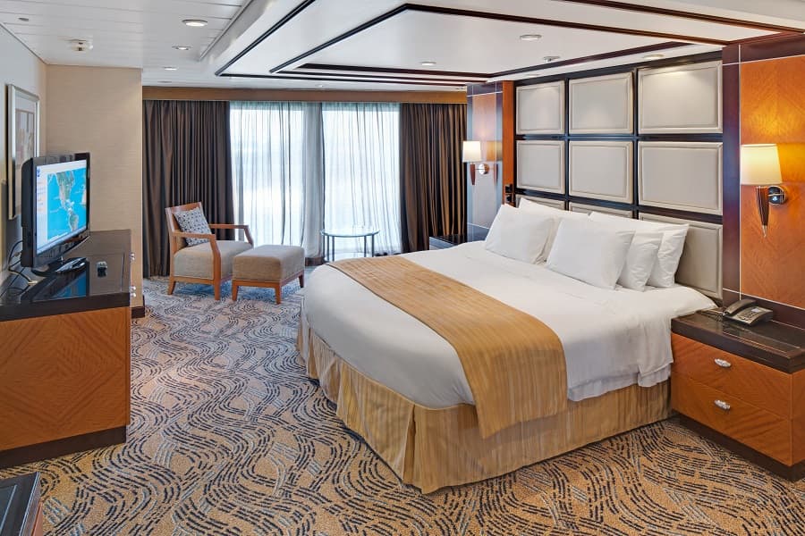 Каюта «Сьют с балконом Royal Suite (RS)» — лайнер «Navigator of the Seas», фото 2