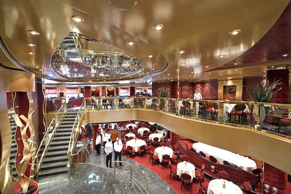 Главный ресторан — лайнер «MSC Fantasia»