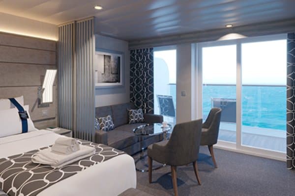 Каюта «Сьют Deluxe Yacht Club (YC1)» — лайнер «MSC World Europa», фото 2