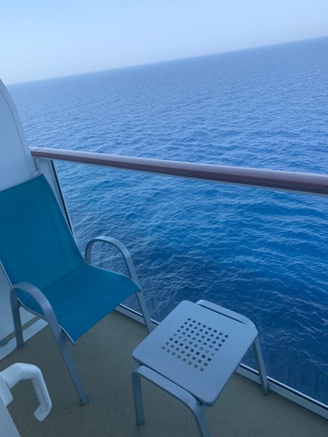 Каюта «С балконом Oceanview stateroom with balcony (BCA)» — лайнер «Aroya», фото 3