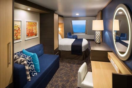 Каюта «С окном Ocean View (2N)» — лайнер «Ovation of The Seas»
