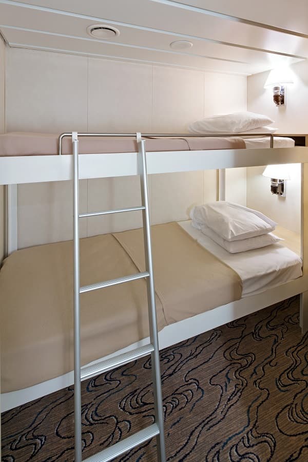 Каюта «Сьют Ocean View Panoramic Suite (No Balcony) (VP)» — лайнер «Navigator of the Seas», фото 3