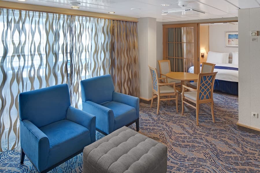 Каюта «Сьют с балконом Royal Suite (RS)» — лайнер «Navigator of the Seas»
