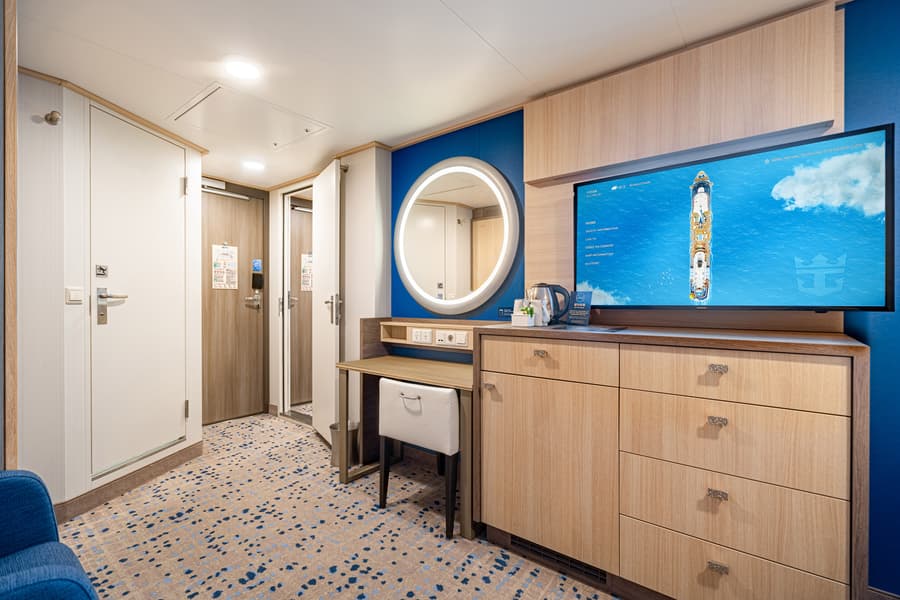 Каюта «Внутренняя Connecting inside cabin (CI)» — лайнер «Spectrum of the Seas», фото 2