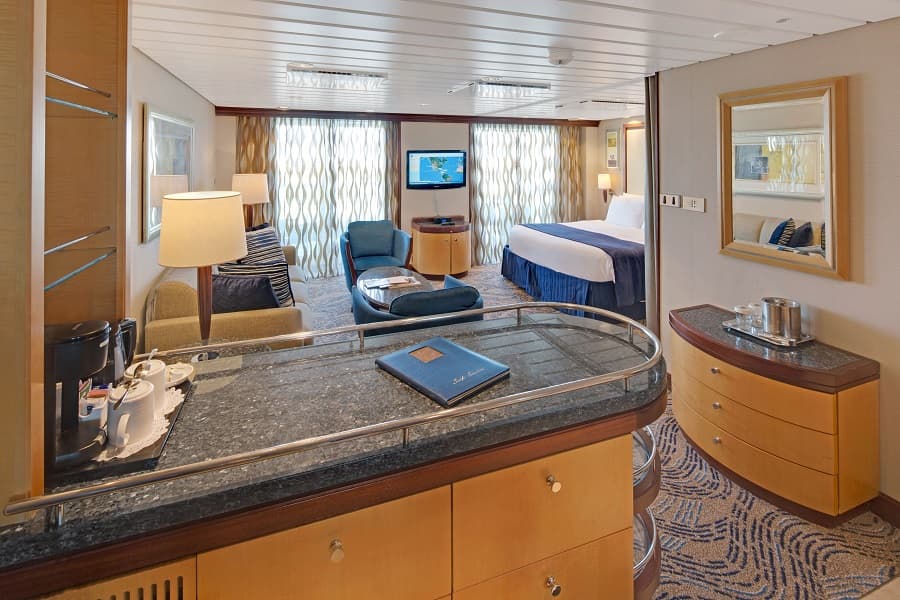 Каюта «Сьют с балконом Grand Suite - 2 bedroom (GT)» — лайнер «Navigator of the Seas», фото 2